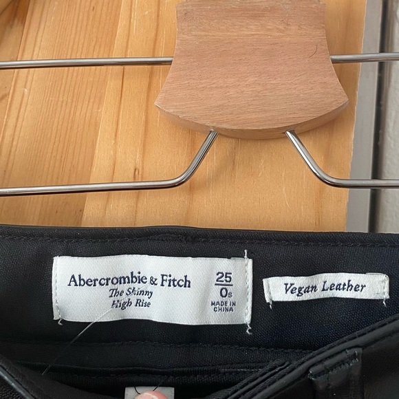 Abercrombie & Fitch Black Vegan Leather Pants - Picture 4 of 5